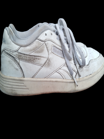 shella laundry dirty shoes