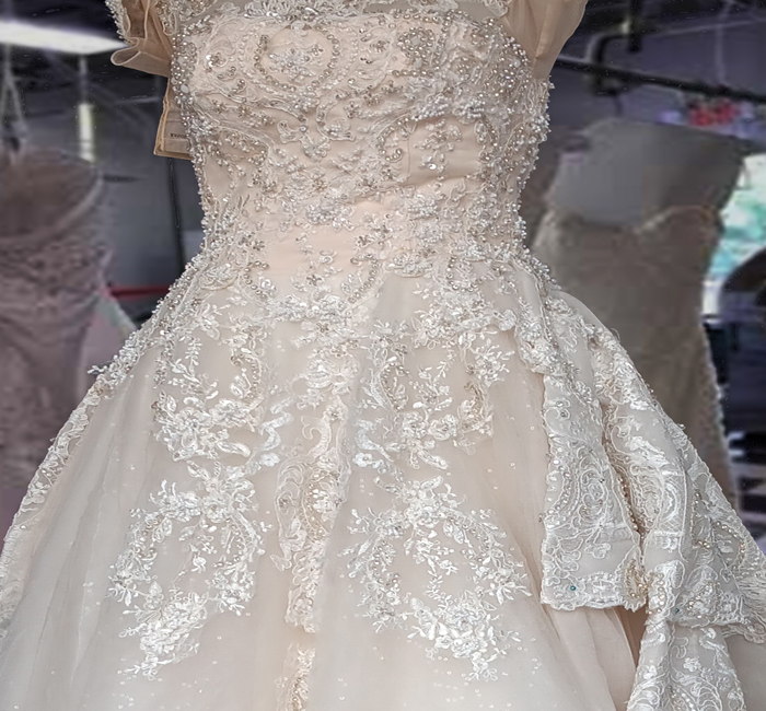 sand blasting cleaning wedding dress